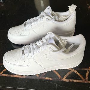 Brand New Never Been Worn Triple White Nike Men’s AF1 07”
